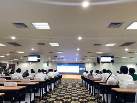 Kolaborasi dengan PT ATW Solar Indonesia, DITSARPRAS UNAIR Gelar Pelatihan Perawatan Solar Panel
