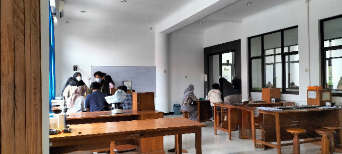 Tunjang Proses Pembelajaran Dengan Pengadaan Laboratorium Fisika Baru